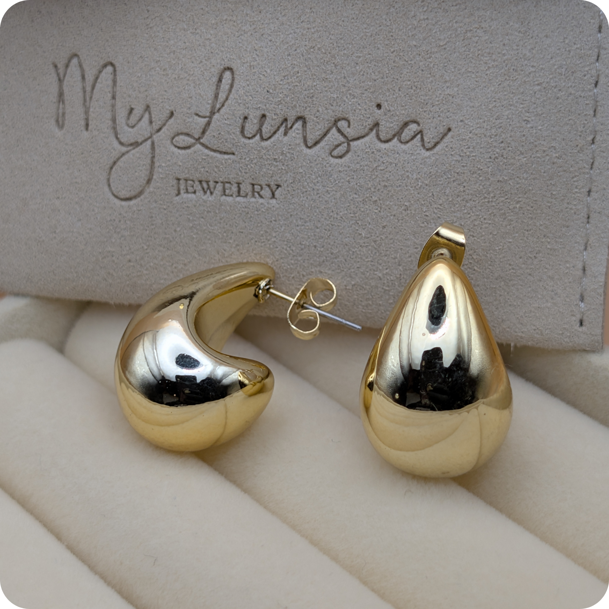 Petites boucles d'oreilles pendantes plaquées or 14 carats