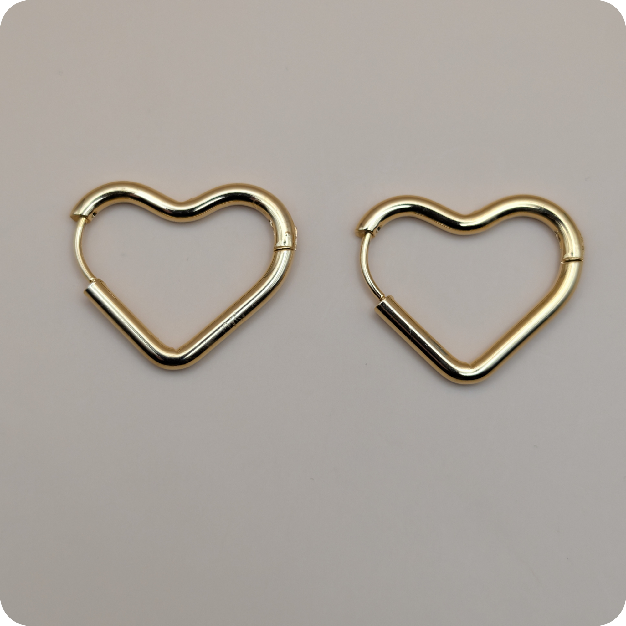 Boucles d'oreilles grand cœur plaquées or 14 carats