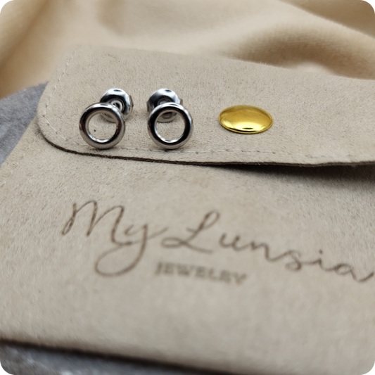 Silver plated circle stud earrings